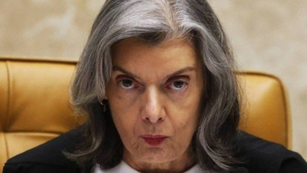 Carmem Lúcia acusada de golpista por tablóide da esquerda