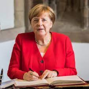 ÂNGELA MERKEL, Uma mulher, um poder encantador.