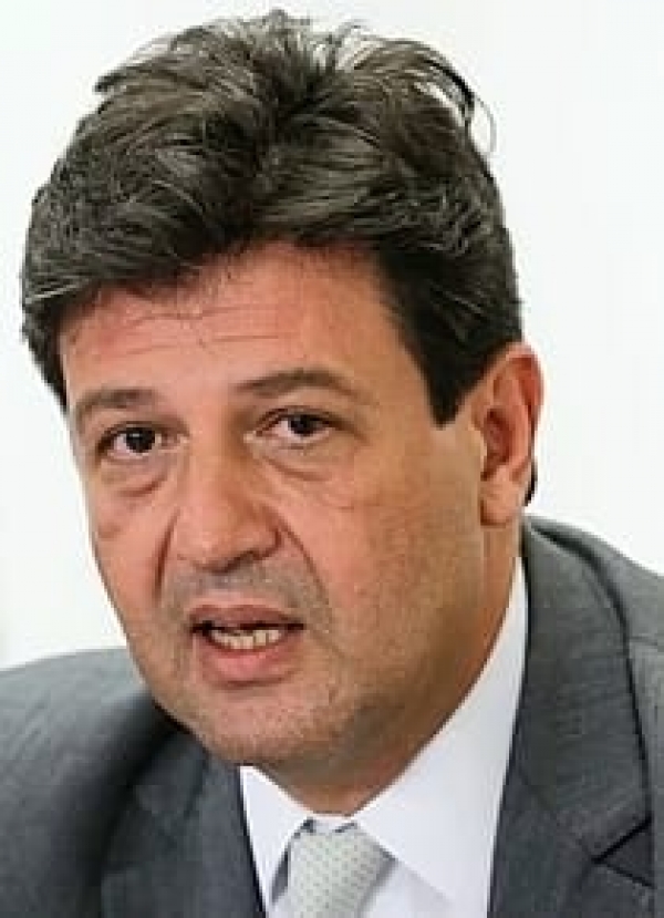 JÁ FOI TARDE!